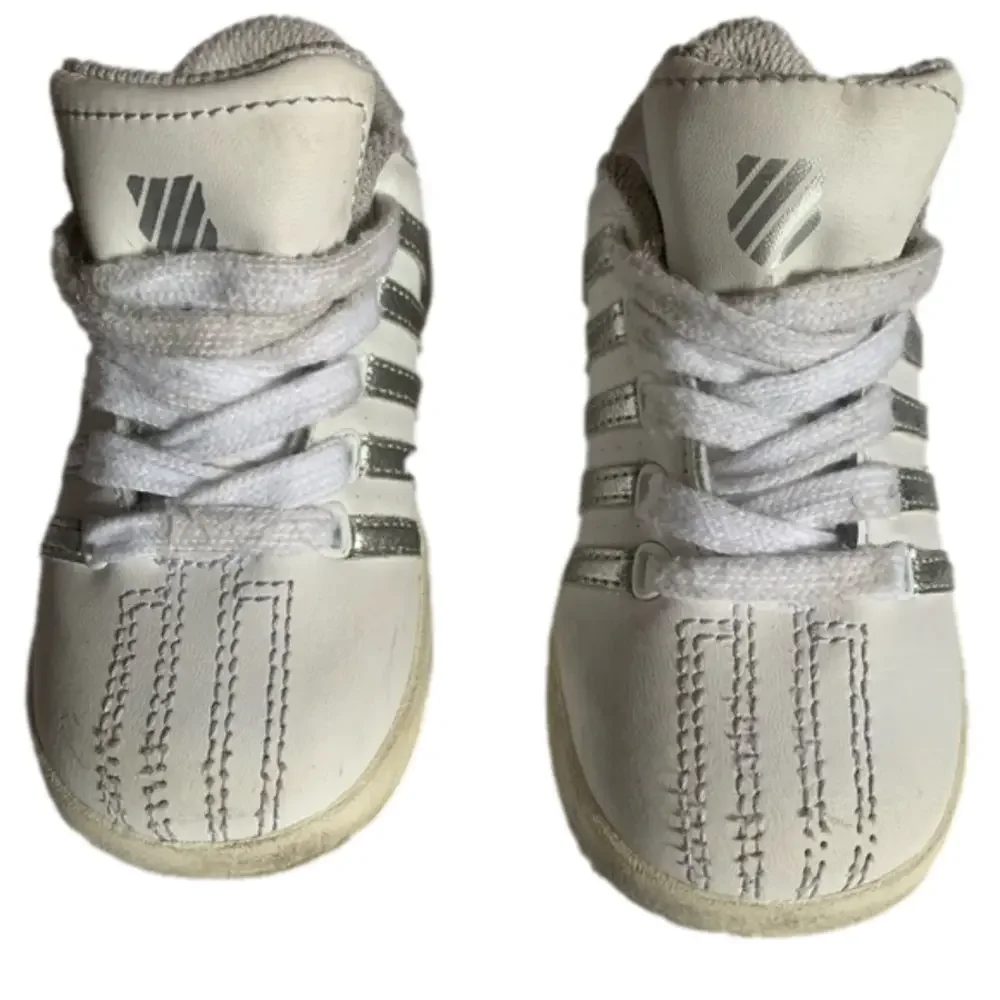 K-Swiss White Shoes Silver Accents Size 6.5
